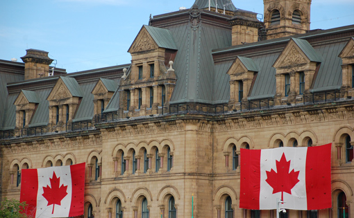 Un bâtiment du gouvernement canadien.